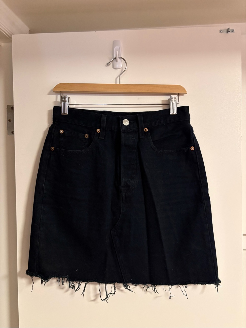 Levi’s Black Denim Frayed Hem Women's Skirt